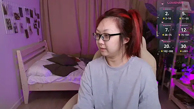 Snapshot of Marine_Vact chatting on March 1, 2:08 pm Marine Vact online show from March 1, 2:08 pm