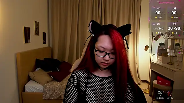 Marine Vact online show from April 7, 2:06 pm