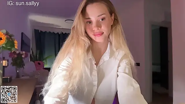 Snapshot of sunsally chatting on December 1, 7:52 pm sunsally online show from December 1, 7:52 pm