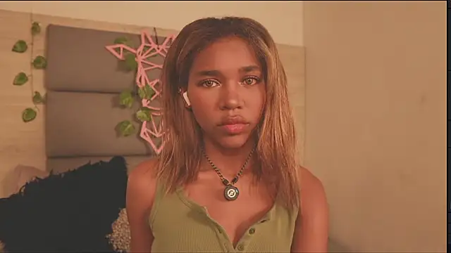 Lily Miiller online show from January 31, 9:46 pm