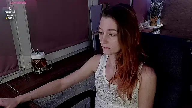 Snapshot of Fox_sky_Fox chatting on December 22, 8:25 pm Fox sky Fox online show from December 22, 8:25 pm