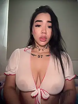 Nickiiiii online show from September 12, 8:42 pm