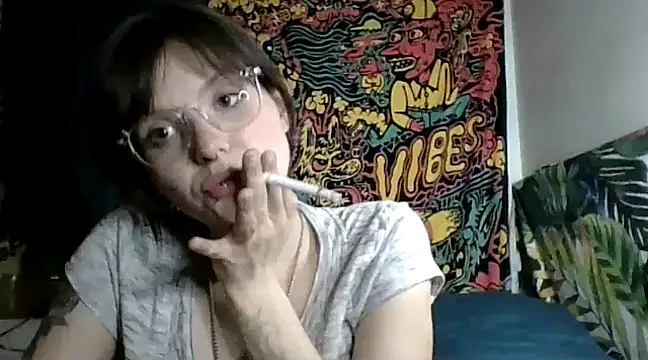 Snapshot of TemporaryFix chatting on February 2, 3:43 am TemporaryFix online show from February 2, 3:43 am