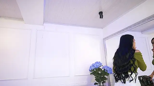 elasummer online show from March 11, 12:06 pm