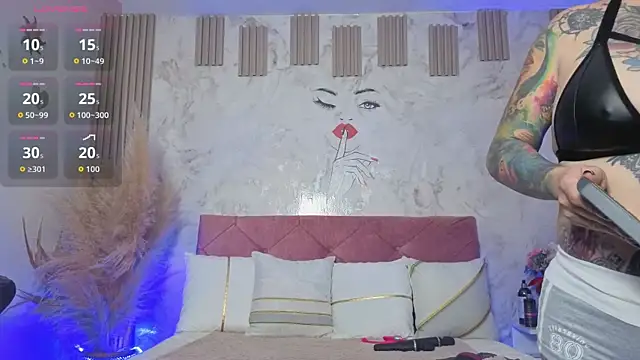 EMILY ROUSSE71 online show from April 12, 8:14 pm