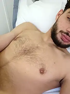 Snapshot of Amir334_ chatting on December 23, 10:33 pm Amir334 online show from December 23, 10:33 pm