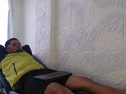 Snapshot of Deportist chatting on September 20, 9:05 pm Deportist online show from September 20, 9:05 pm