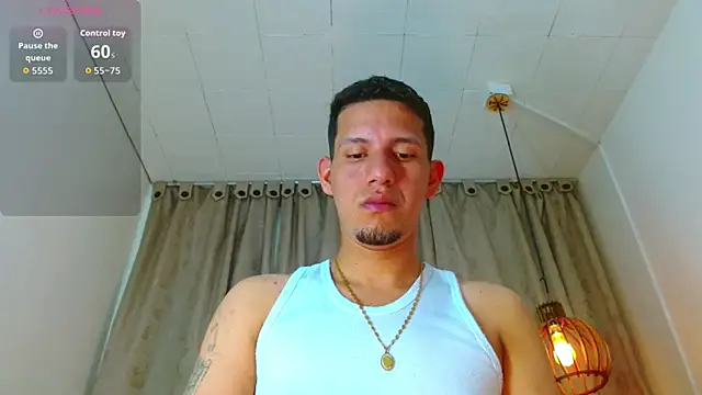 Snapshot of kevin__fox_ chatting on September 12, 7:36 pm kevin fox online show from September 12, 7:36 pm