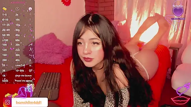 Snapshot of sunshine_maddy chatting on February 18, 12:37 am sunshine maddy online show from February 18, 12:37 am