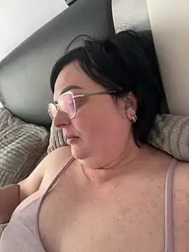 Amandamuller1982 online show from March 2, 9:31 am