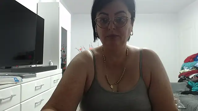 Amandamuller1982 online show from September 12, 9:48 pm