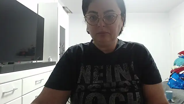 Amandamuller1982 online show from September 26, 9:41 pm