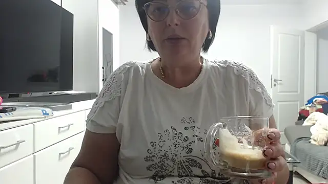 Amandamuller1982 online show from November 13, 5:23 pm