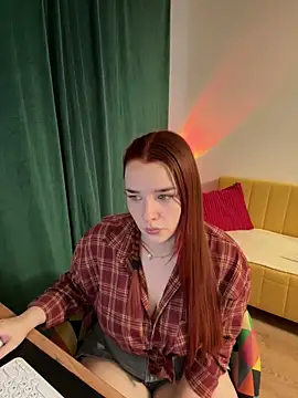 Snapshot of CookyDaisy chatting on December 7, 11:51 am CookyDaisy online show from December 7, 11:51 am