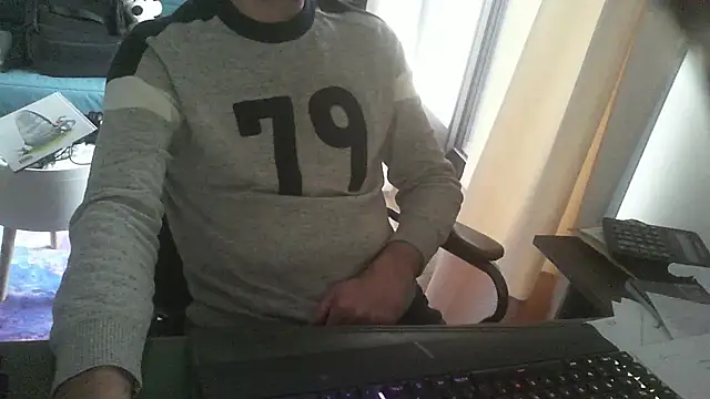 shyfrenchcock1 online show from February 8, 3:31 pm