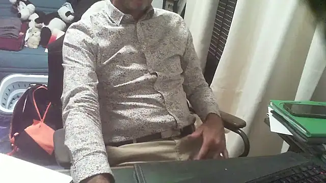 shyfrenchcock1 online show from September 11, 12:38 pm