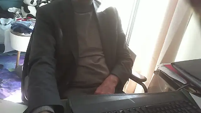 shyfrenchcock1 online show from April 3, 8:56 am