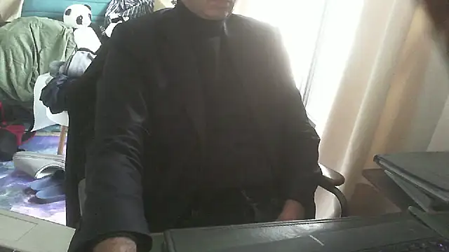 shyfrenchcock1 online show from April 13, 7:58 am