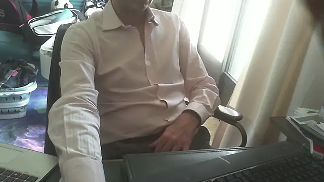 shyfrenchcock1 online show from April 21, 3:07 pm