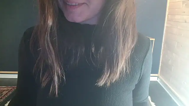 Snapshot of NovaBabe21 chatting on December 2, 9:47 am NovaBabe21 online show from December 2, 9:47 am