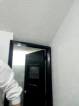 VIOLETA-25  online show from February 23, 6:45 pm