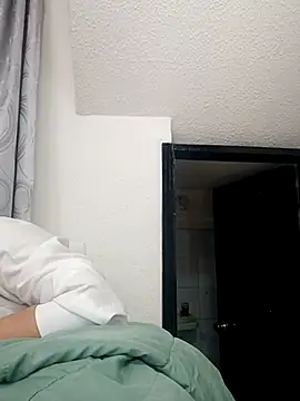 VIOLETA-25  online show from March 20, 3:36 pm