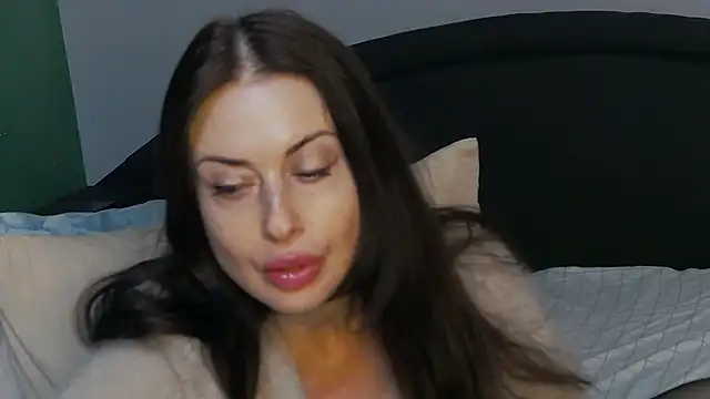 Mia Lovi online show from February 27, 9:58 pm