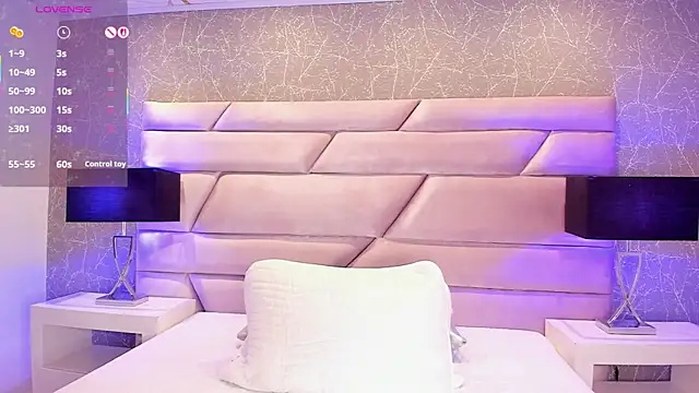 ChloeTayylor  online show from October 27, 7:51 pm