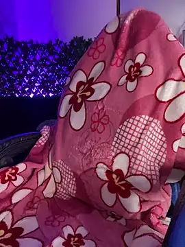 bonnie 18x online show from November 12, 10:52 pm