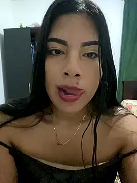 Snapshot of steisy325 chatting on December 5, 5:37 am steisy325 online show from December 5, 5:37 am