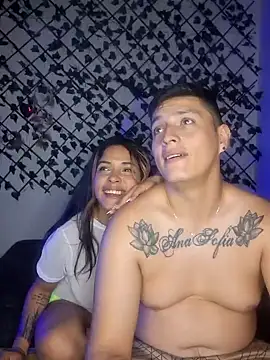 Snapshot of ethanandbrianna chatting on January 23, 2:44 am ethanandbrianna online show from January 23, 2:44 am