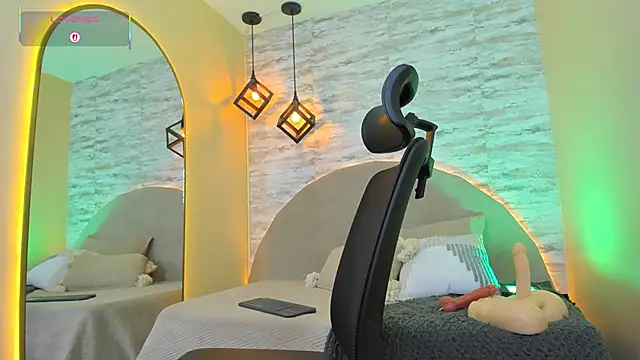 Aron Bolt online show from March 17, 5:38 pm