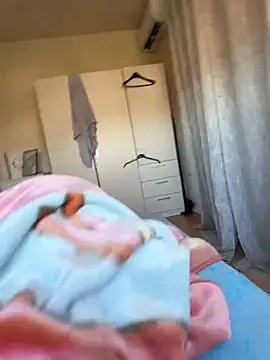 jessieandjames29 online show from March 20, 7:25 am