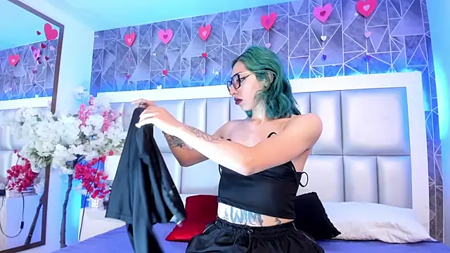 Snapshot of Im_gaia chatting on February 21, 1:22 pm Im gaia online show from February 21, 1:22 pm