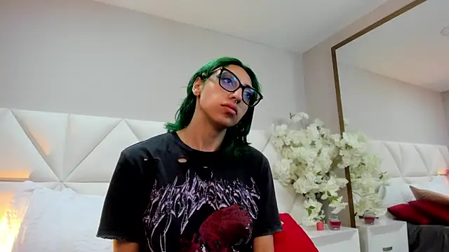 Snapshot of Im_gaia chatting on March 20, 1:15 pm Im gaia online show from March 20, 1:15 pm