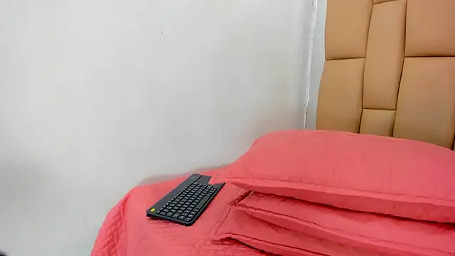 Snapshot of Amy_wats0n chatting on January 16, 7:10 pm Amy wats0n online show from January 16, 7:10 pm