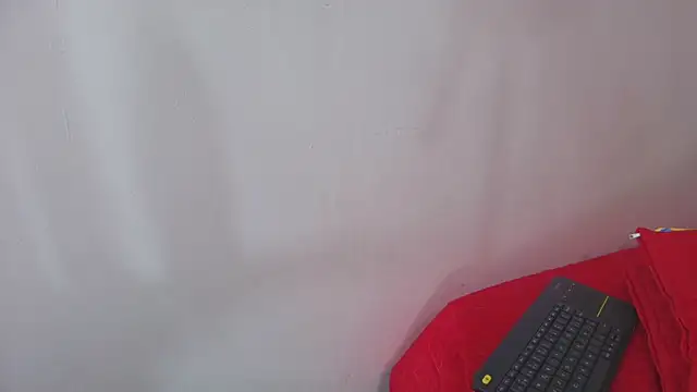 Snapshot of Amy_wats0n chatting on February 13, 7:10 pm Amy wats0n online show from February 13, 7:10 pm