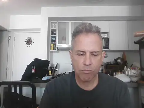 Snapshot of Diegoperrote682661 chatting on November 16, 8:25 pm Diegoperrote682661 online show from November 16, 8:25 pm