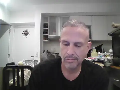 Snapshot of Diegoperrote682661 chatting on December 16, 12:26 am Diegoperrote682661 online show from December 16, 12:26 am