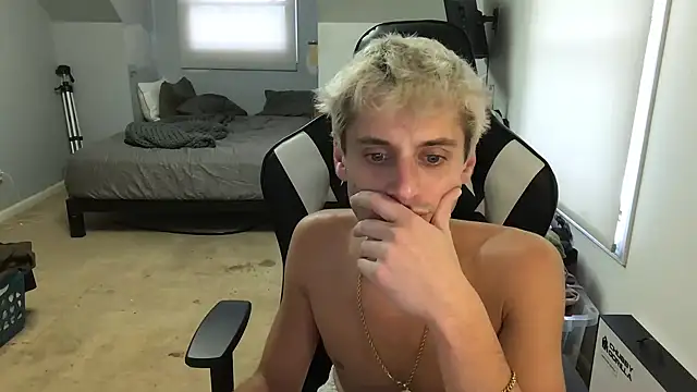 Dylansd online show from February 9, 7:52 pm