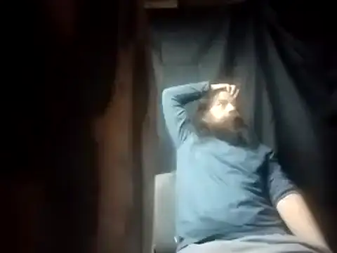 Snapshot of linksjack1010 chatting on February 14, 12:30 am linksjack1010 online show from February 14, 12:30 am