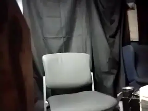 Snapshot of linksjack1010 chatting on February 20, 10:16 am linksjack1010 online show from February 20, 10:16 am