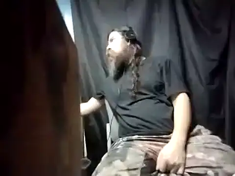 Snapshot of linksjack1010 chatting on February 26, 10:36 am linksjack1010 online show from February 26, 10:36 am