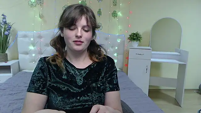 StaceyLex online show from March 15, 9:05 pm