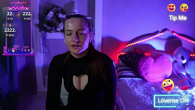 Snapshot of LisaElfy chatting on December 18, 3:07 pm LisaElfy online show from December 18, 3:07 pm