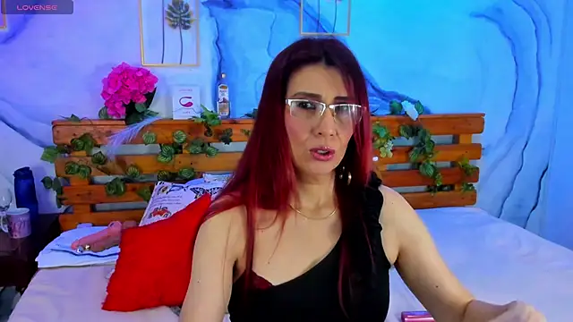 Snapshot of Perla_Franco chatting on February 4, 5:21 am Perla Franco online show from February 4, 5:21 am