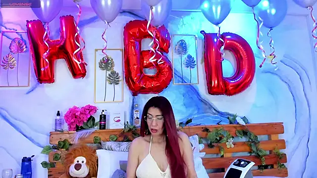 Snapshot of Perla_Franco chatting on February 9, 6:43 am Perla Franco online show from February 9, 6:43 am