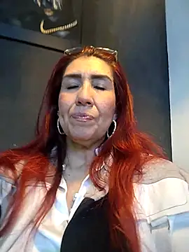 Snapshot of Perla_Franco chatting on November 24, 5:07 am Perla Franco online show from November 24, 5:07 am