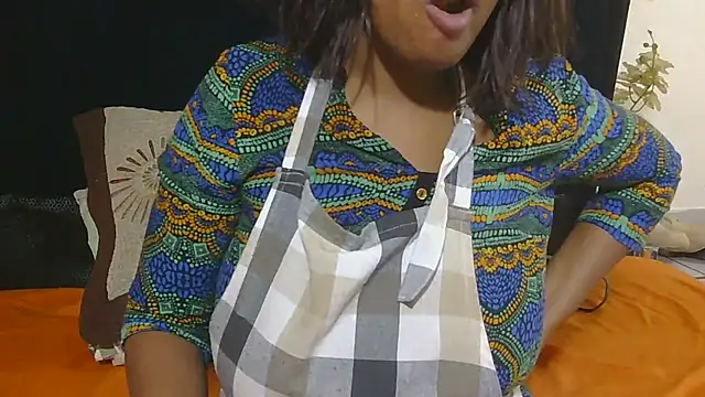 MaximTease24 online show from September 19, 6:30 pm