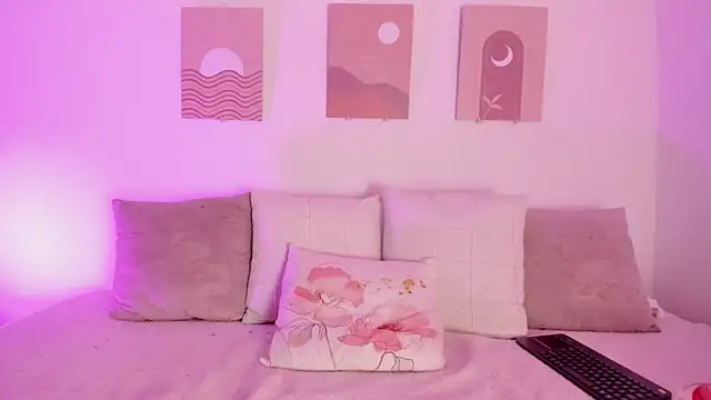 Mia Heartt online show from January 9, 7:08 pm